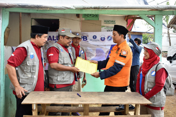 Rampungkan Program Pemulihan Gempa Cianjur,  ARM HA-IPB Serahterimakan 2 Sumur Bor dan 35 Unit Huntara