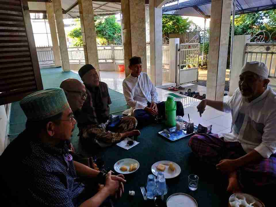 Sisipkan gambar ...