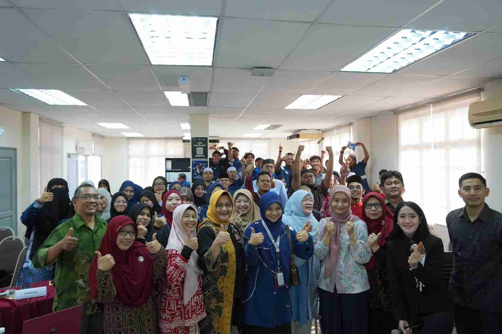 Sisipkan gambar ...