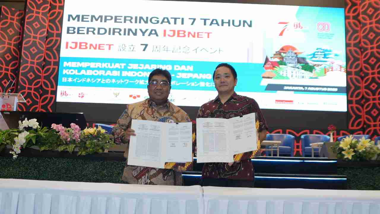 Sisipkan gambar ...