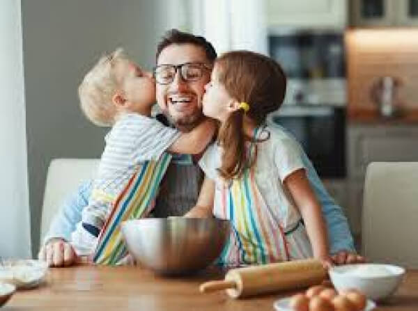 Ayah, Cermin Pertama bagi Anak
