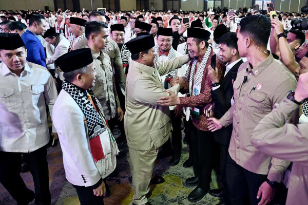 Ust. Zaitun Kembali Bertemu dengan Prapowo di Acara Munas VI PKS