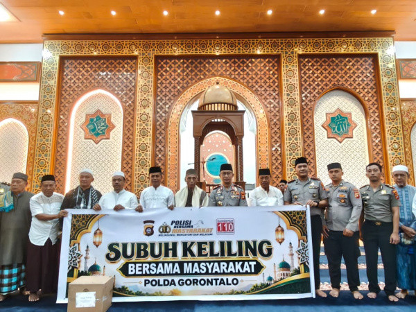 Subuh Berjamaah Bersama Warga, Kapolda Gorontalo Pererat Silaturahmi