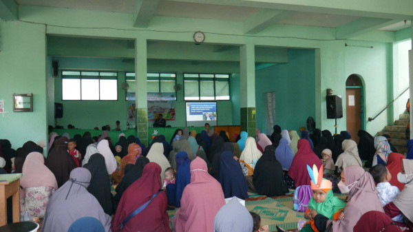 Ar Royan Institute Gelar Kajian Parenting Bersama DEA